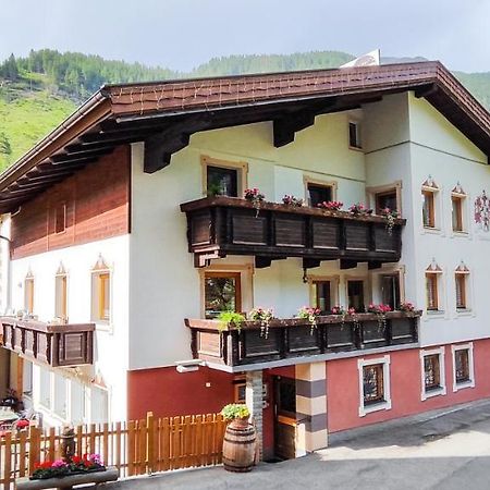 Fruehstueckspension Knappaschneider Pragraten Bagian luar foto