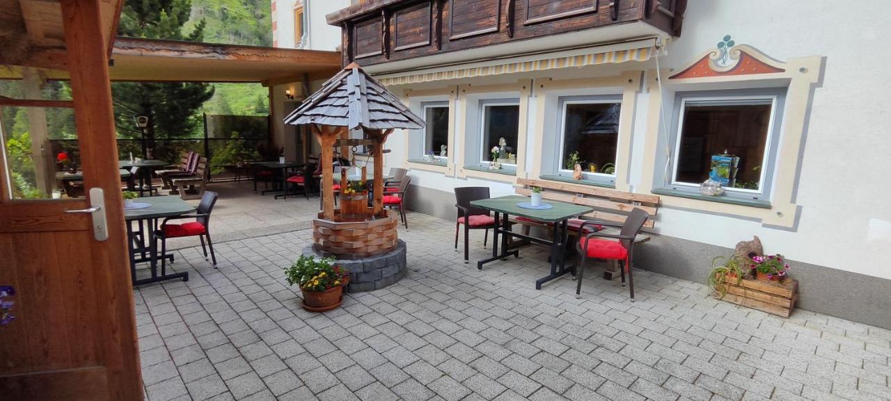 Fruehstueckspension Knappaschneider Pragraten Bagian luar foto